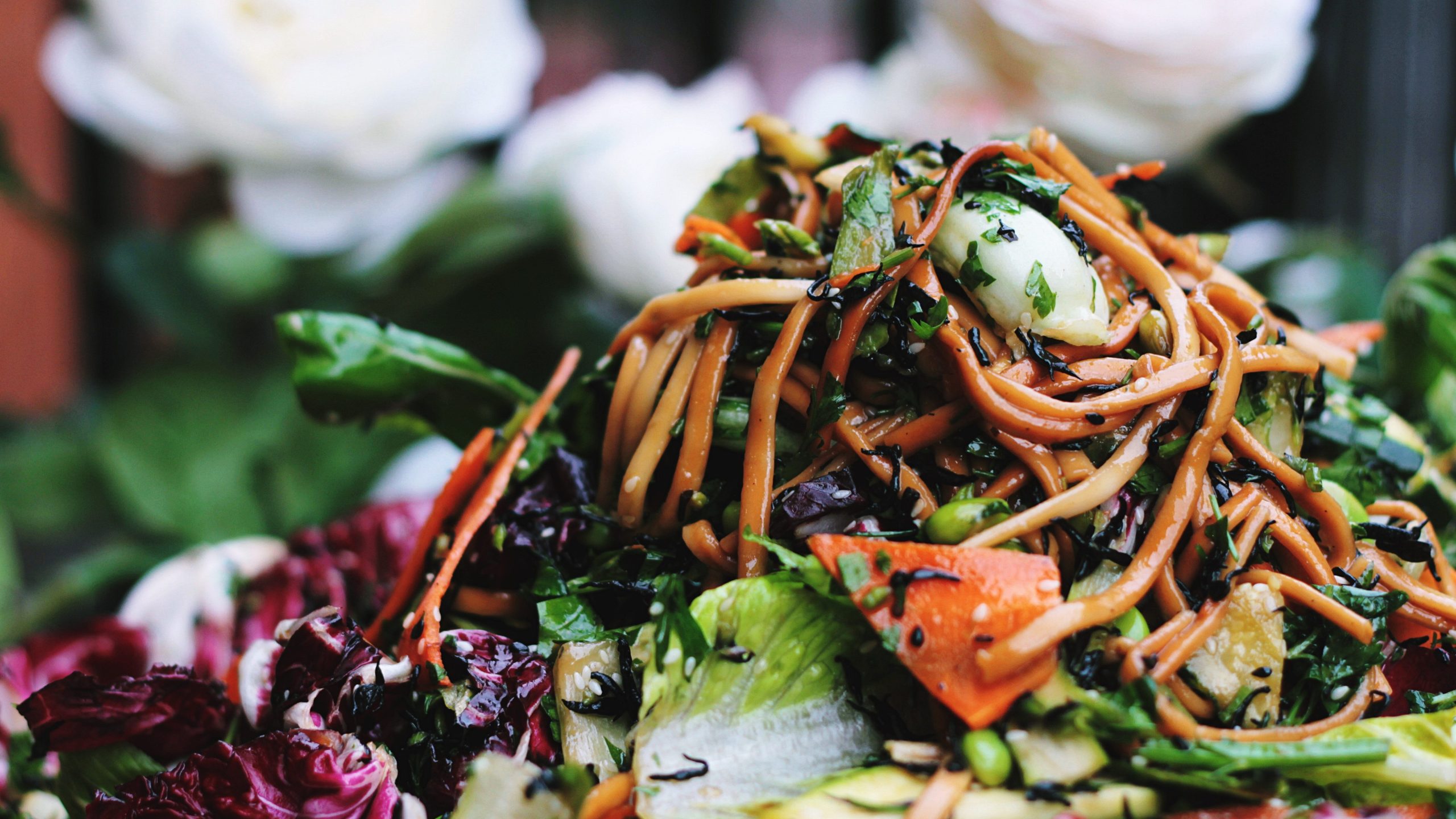 vegane Udonnudeln im vegetarischen Restaurant in Berlin